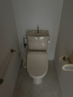 【トイレ】 | アーバンラファエロ | 落ち着いた色調のトイレです