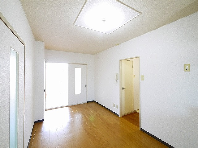 ヴイラージュの居間・リビング|ゆったりとしたリビングです