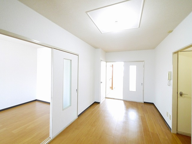 ヴイラージュの居間・リビング|ゆったり過ごせるリビングです