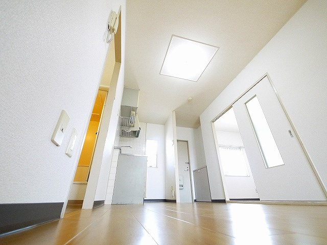 ヴイラージュの居間・リビング|ゆったりとした居間です