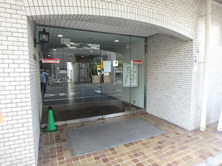 【エントランス】