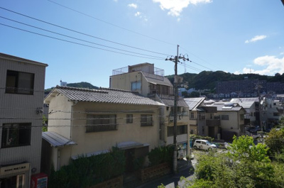 【展望】 | サーパス長束 | バルコニーから青空や爽やかな風を感じられ、毎日の暮らしに余裕を感じさせてくれる、遮る物の無い開放的な眺望を是非、ご堪能ください。
