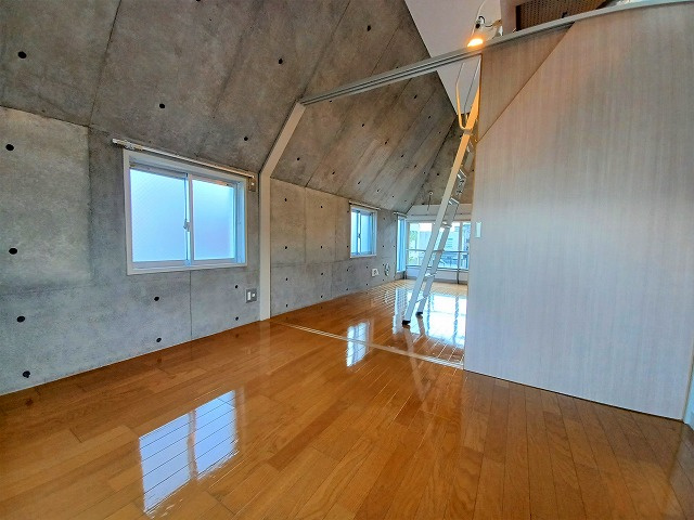 コート山王の洋室