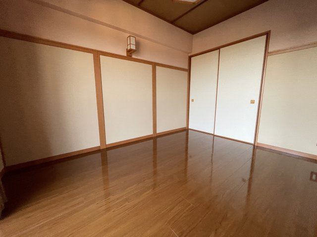 アイディーコート大網の洋室