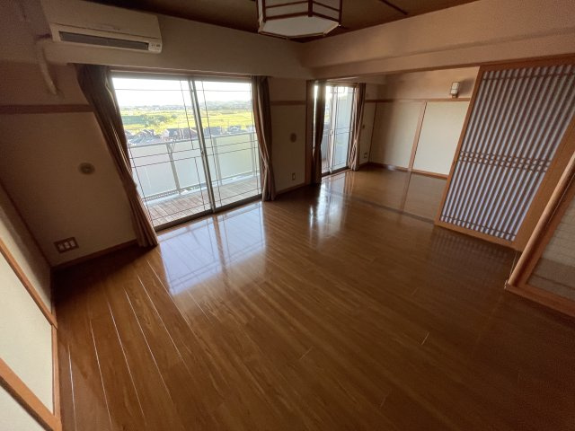 アイディーコート大網の居間・リビング