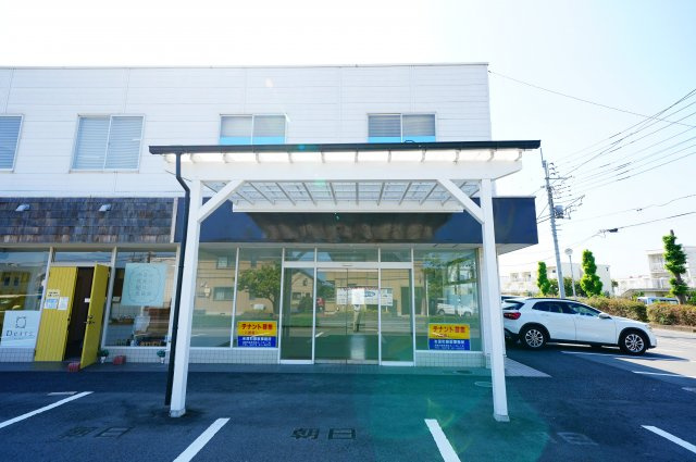 東貝沢町深町貸店舗のエントランス