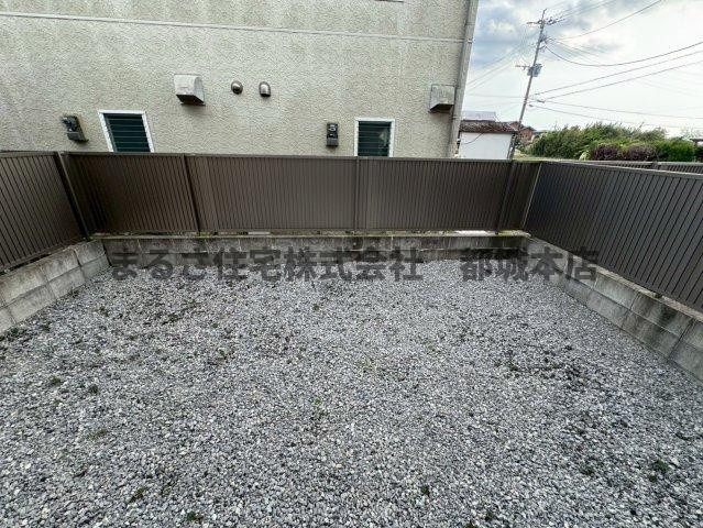 サンハイムサザン一万城の庭