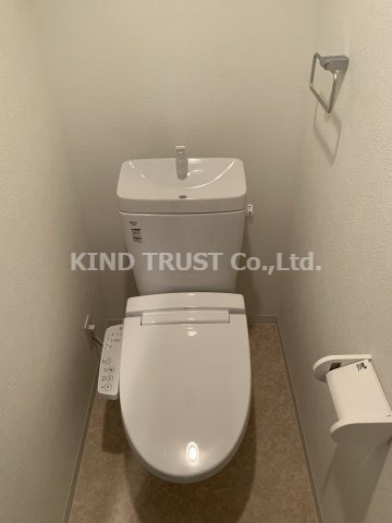 シェリロ神山のトイレ|落ち着いた色調のトイレです