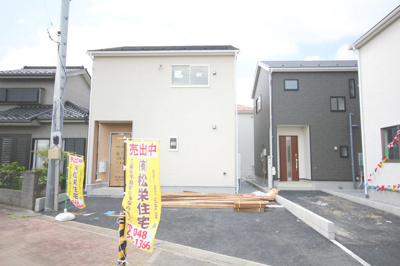 【前面道路含む現地写真】 | 戸ヶ崎3丁目3棟3号棟