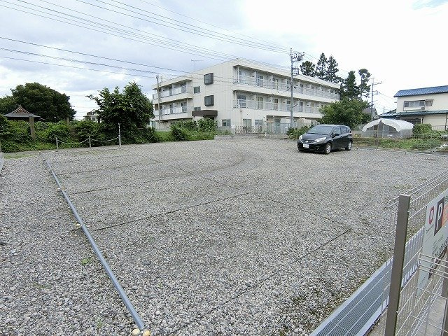 セジュール玉川の駐車場