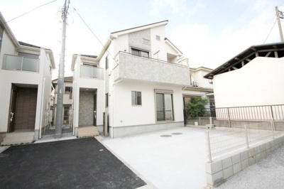 【前面道路含む現地写真】 | 新和2丁目4号棟