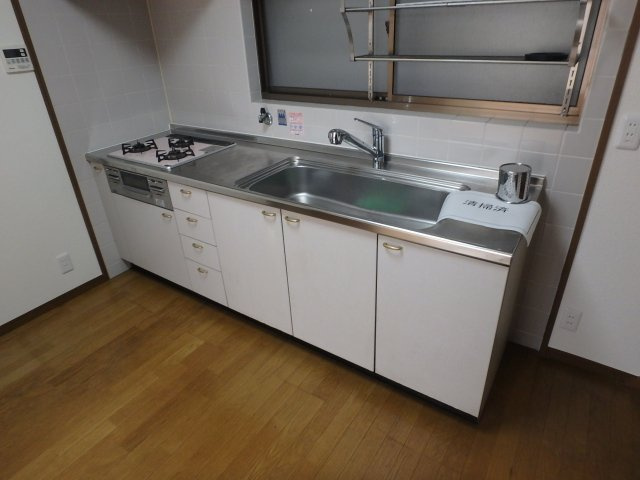 衣摺4丁目戸建のキッチン