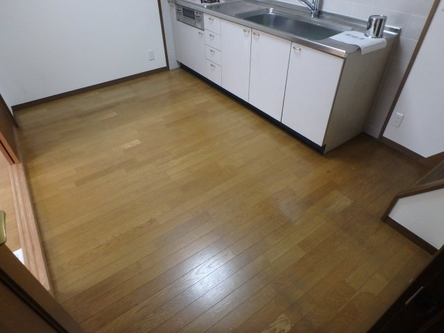 衣摺4丁目戸建の居間・リビング