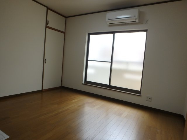 衣摺4丁目戸建の洋室