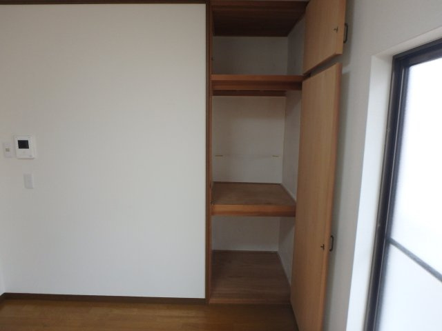 衣摺4丁目戸建の内装