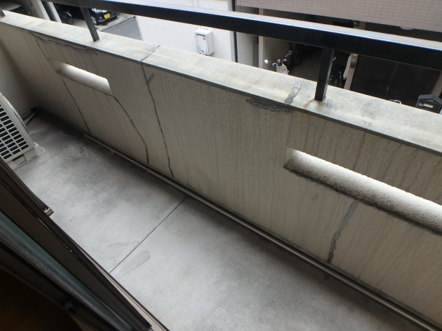衣摺4丁目戸建のバルコニー