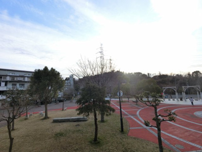 【展望】 | コモア六浦二番館 | 物件からの眺望です。
前建物がなく開放感があります。