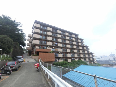 【外観】 | ハイマート横浜 | 2階南東向きにつき陽当たり良好です。
来客時に便利なモニターインターホンや家事の負担を軽減出来る食洗機付。