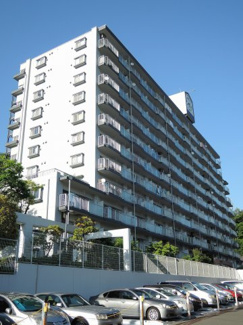 【外観】 | 4階部分・南向きにつき陽当たり・風通良好です。
暮らしやすさと機能性が調和したベーシックな3LDK♪