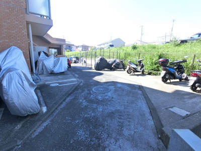 【その他共用部分】 | ファミールガーデン横浜・小机壱番館 | バイク置場