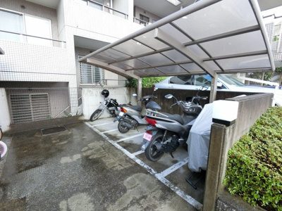 【その他共用部分】 | 東急ドエル・アルス横浜港南中央 | バイク置場