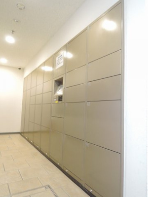 【その他共用部分】 | 多摩川ファインフィールズA棟 | 不在時にもお荷物が受け取れる宅配ボックスです。