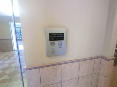 【その他共用部分】 | ルシオン大通り公園 | オートロック付きのマンションです。
防犯面も安心です。