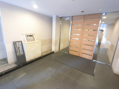 【その他共用部分】 | クレッセント新横浜ツインズイースト | 防犯面でも安心のオートロック付です。