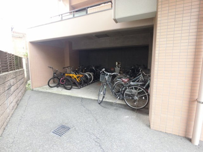 【その他共用部分】 | クリオ吉野町伍番館 | 自転車置き場です。