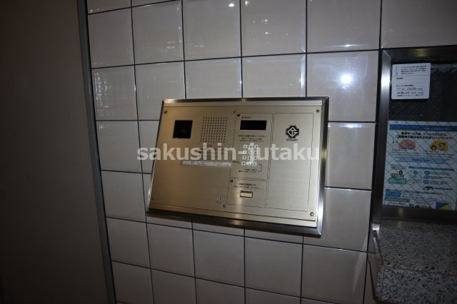 グローリア初穂津田沼　３階部分のエントランス