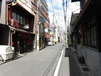 アークリード四条油小路の周辺|前面道路