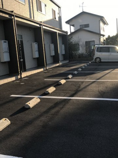 【駐車場】 | グラディート | 駐車場完備です