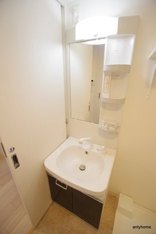 セオリー天神橋アベニール　仲介手数料無料の洗面所