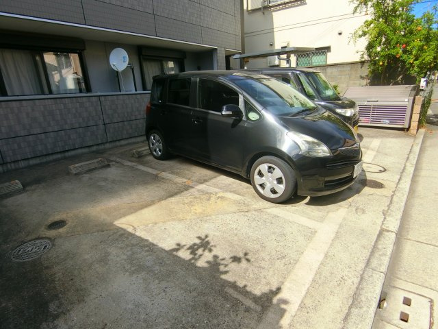 BELL MAISON・ゆうの駐車場