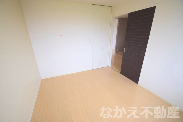 【寝室】 | 落ち着いた色調の寝室です