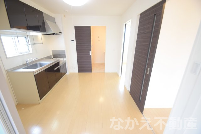 【居間・リビング】 | こちらの居間で趣味の時間をお楽しみください