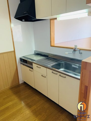ロイヤルイズミP2のキッチン