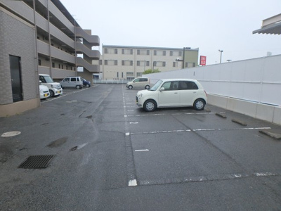 【駐車場】 | グランディール十日市