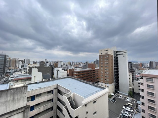 【展望】 | 周辺に高い建物・視界を遮る建物がないので眺望◎日当り風通しもGOOD♪
最上階からの景色はこのお部屋の特権です♪