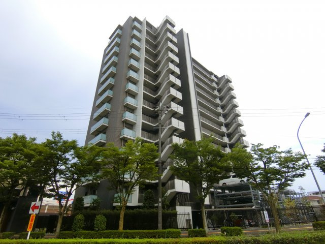ヴェリテ富田林の外観