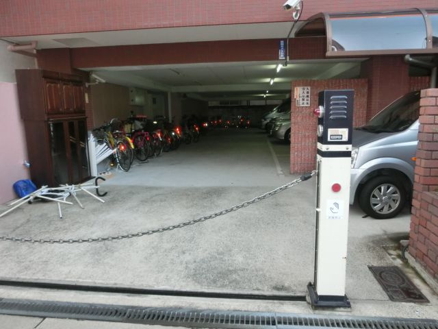 エトワールえびすの駐車場