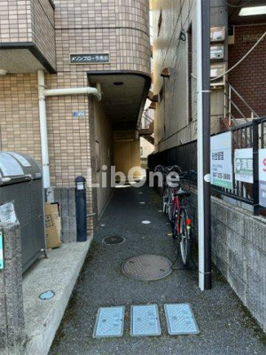 【エントランス】 | メゾンフローラ市川