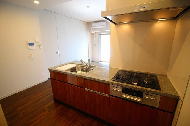 台東区上野７丁目の賃貸マンションのキッチン