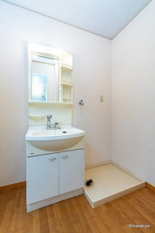 藤 Lin denの洗面所