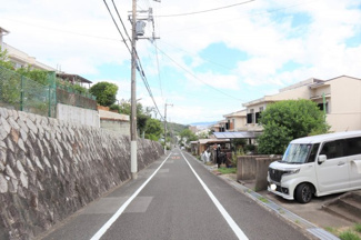 【前面道路含む現地写真】