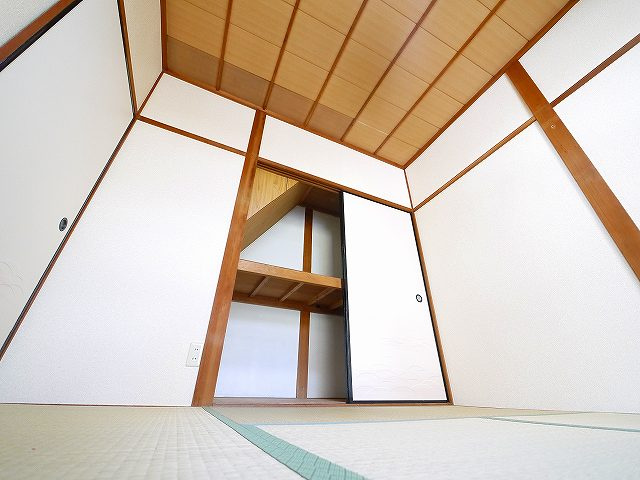 東九条町貸家（1498-9）の収納|収納スペース豊富です