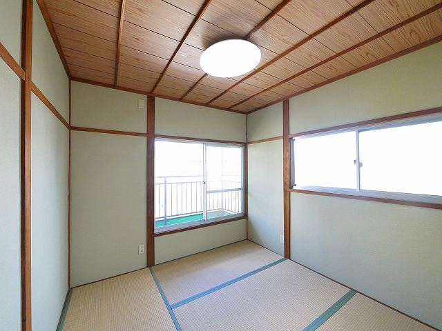 東九条町貸家（1498-9）の和室|明るい和室です