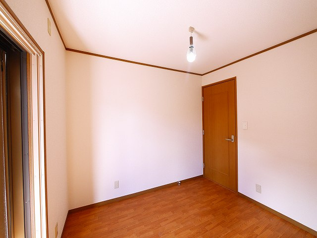 東九条町貸家（1498-9）の洋室|使い勝手のいい洋室です