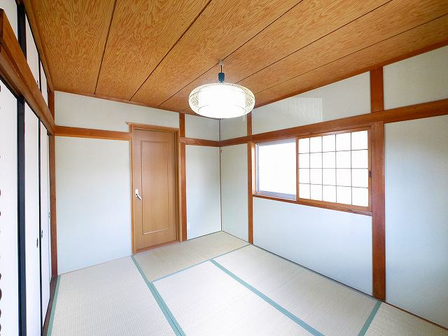 東九条町貸家（1498-9）の寝室|ゆったりとくつろげる和室です
