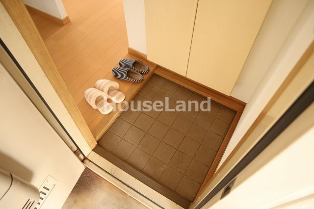 ハイムNの玄関|収納もある玄関です